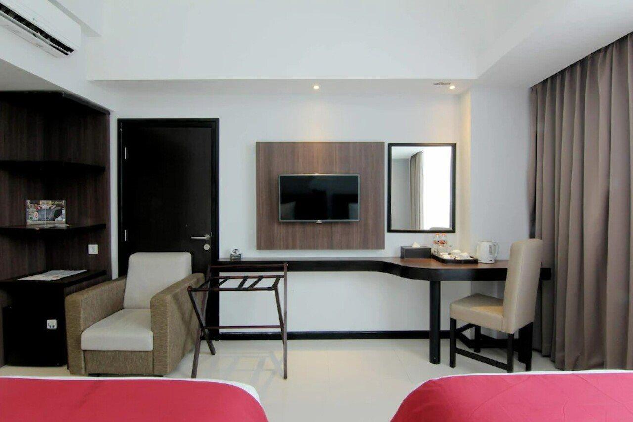 The Sun Hotel Madiun Eksteriør billede