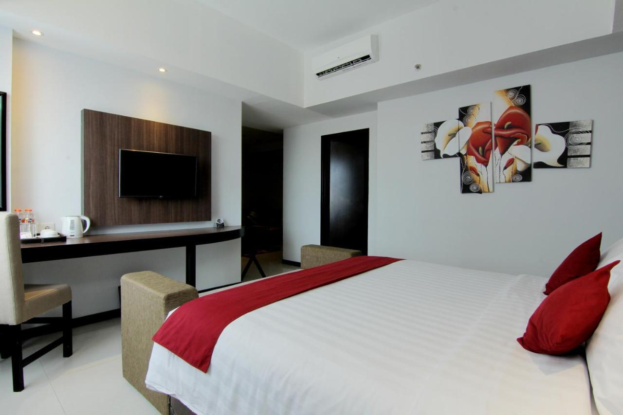 The Sun Hotel Madiun Eksteriør billede