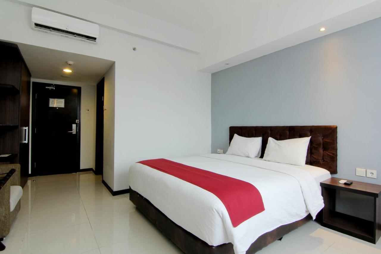 The Sun Hotel Madiun Eksteriør billede